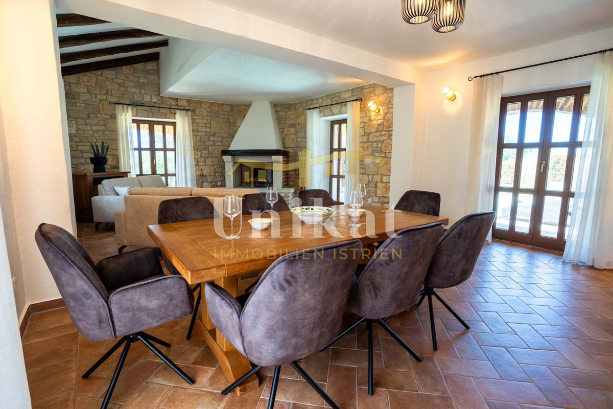 Casa di lusso con piscina vicino a Poreč